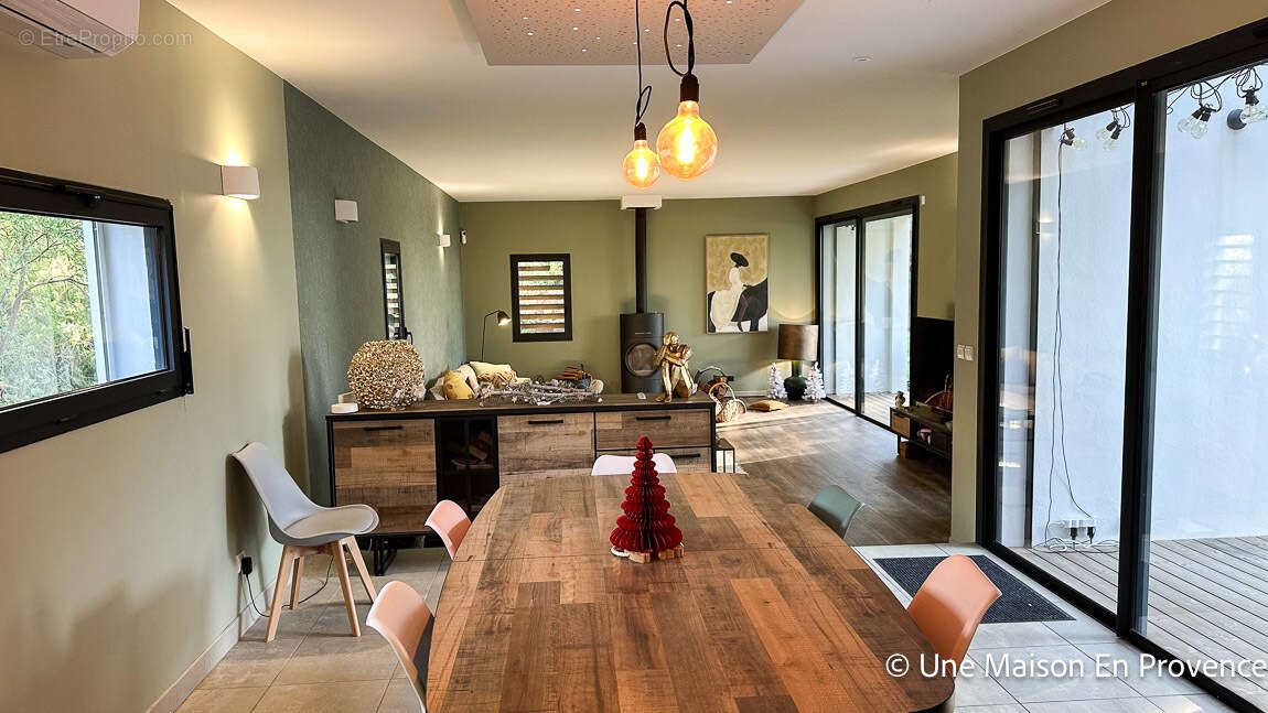 Maison à VILLENEUVE-LES-AVIGNON