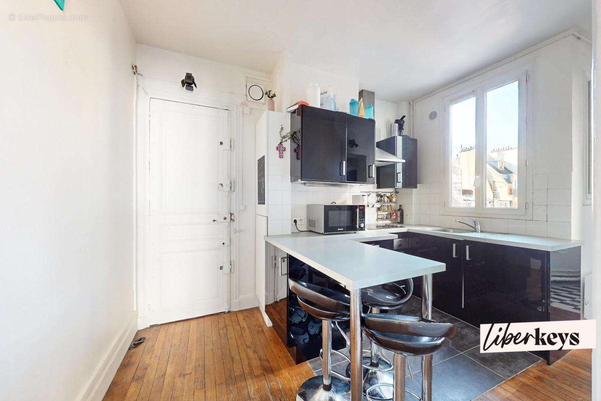Appartement à PARIS-17E