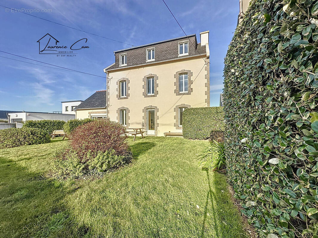Appartement à PLOUGUERNEAU