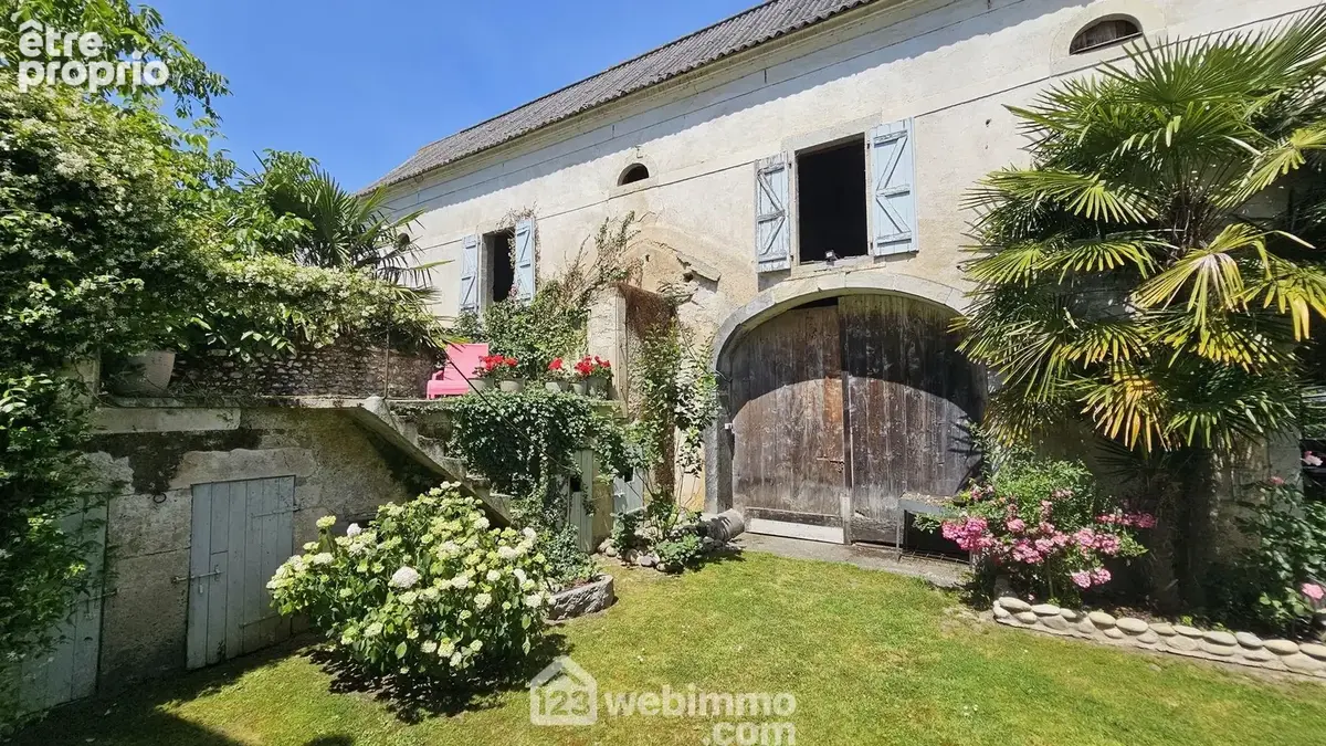 Maison 284 m² à Nay  - photo 23