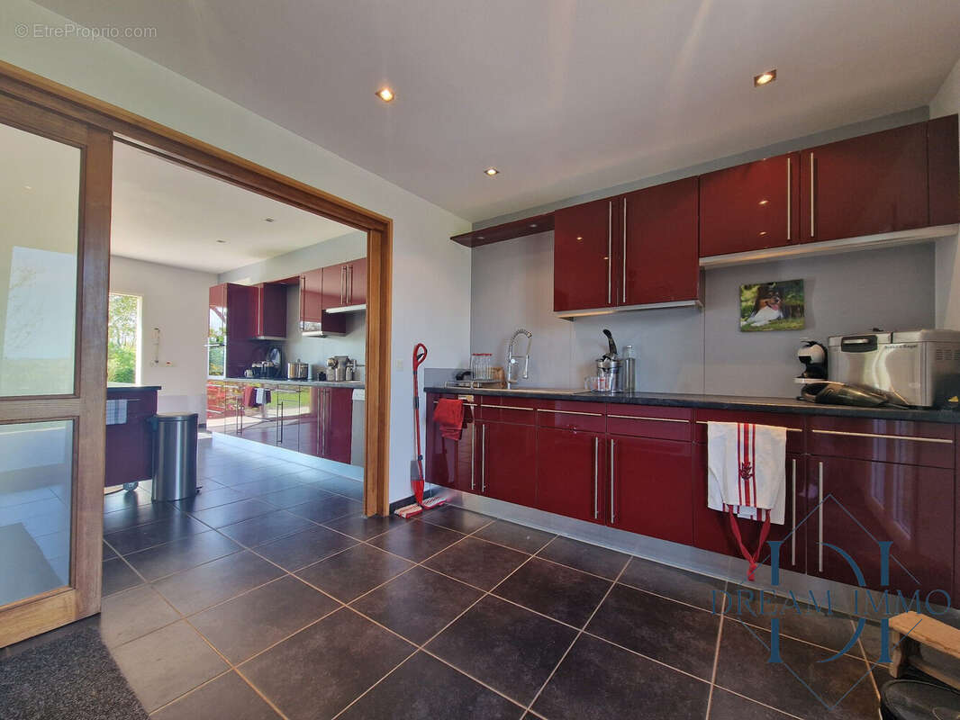 Maison à VIC-FEZENSAC