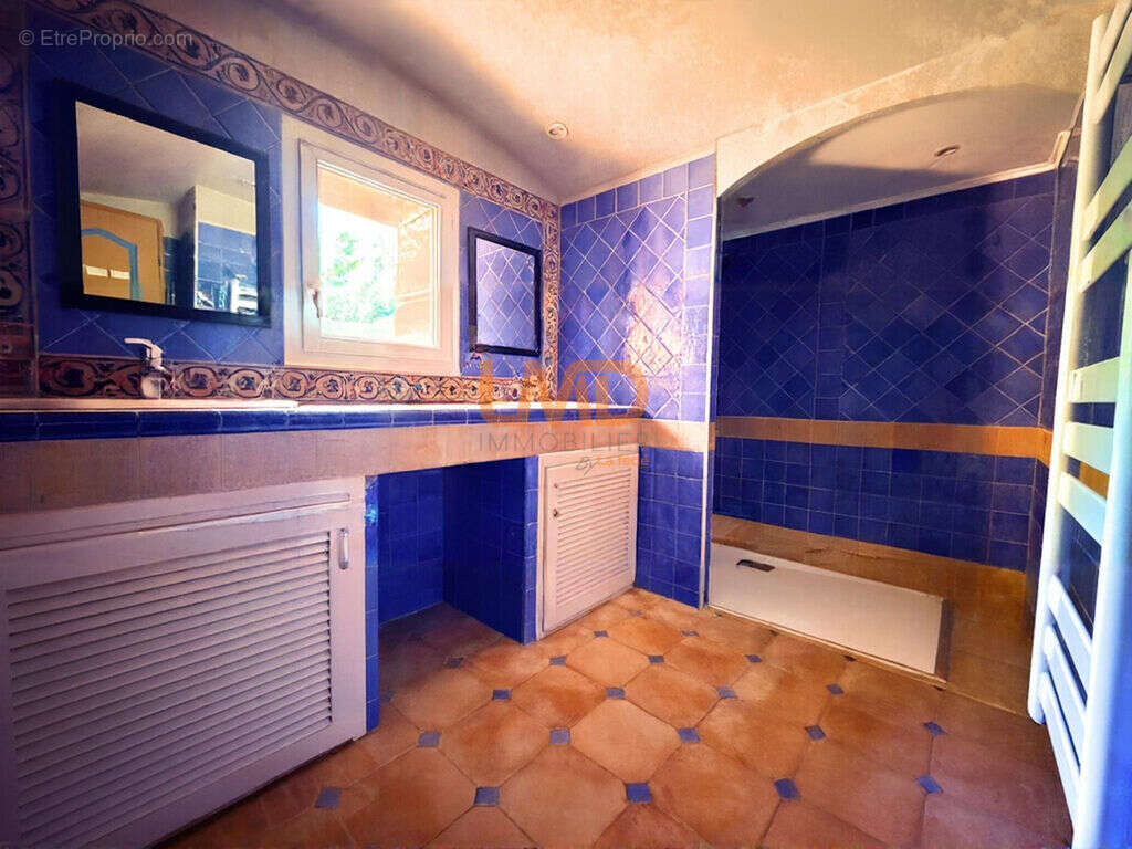 Callas Var – Maison 4 chambres, 1917 M² et beau potentiel - photo 15