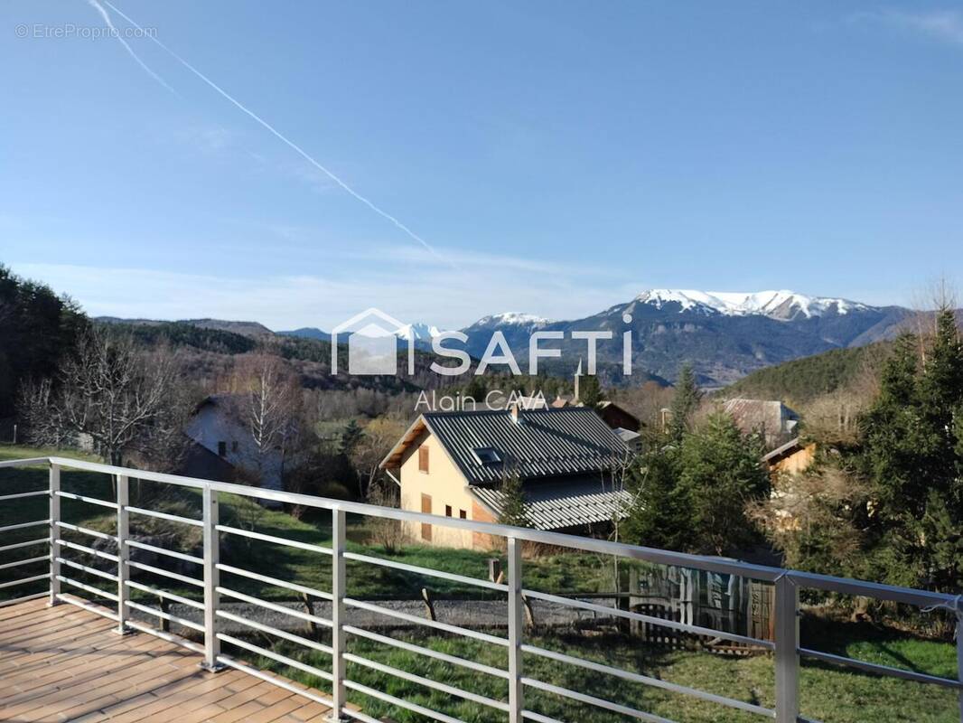 Maison 126 m² à Montclar  - photo 1