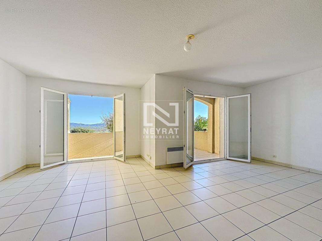 Maison à ROQUEBRUNE-SUR-ARGENS