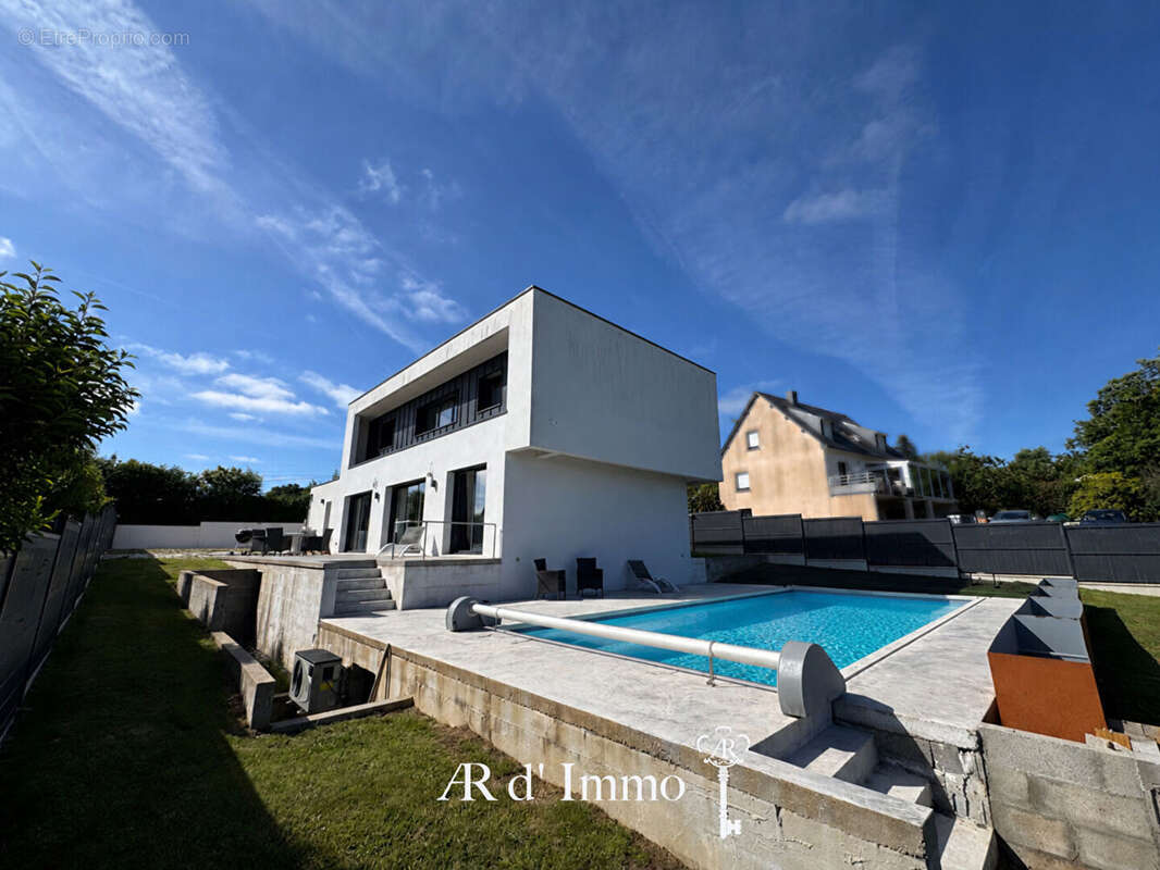 Maison à SAINT-YVI