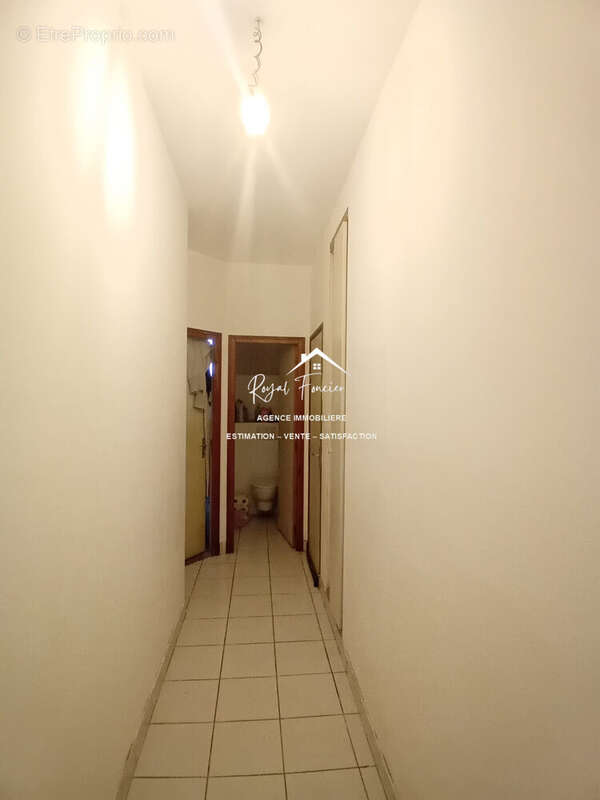 couloir de distribution - Maison à SEPMES