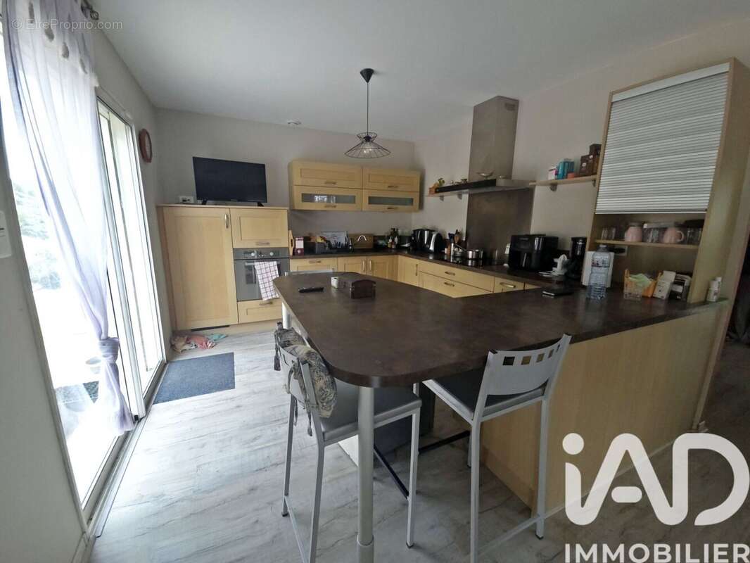 Maison 96 m² à Montournais  - photo 3