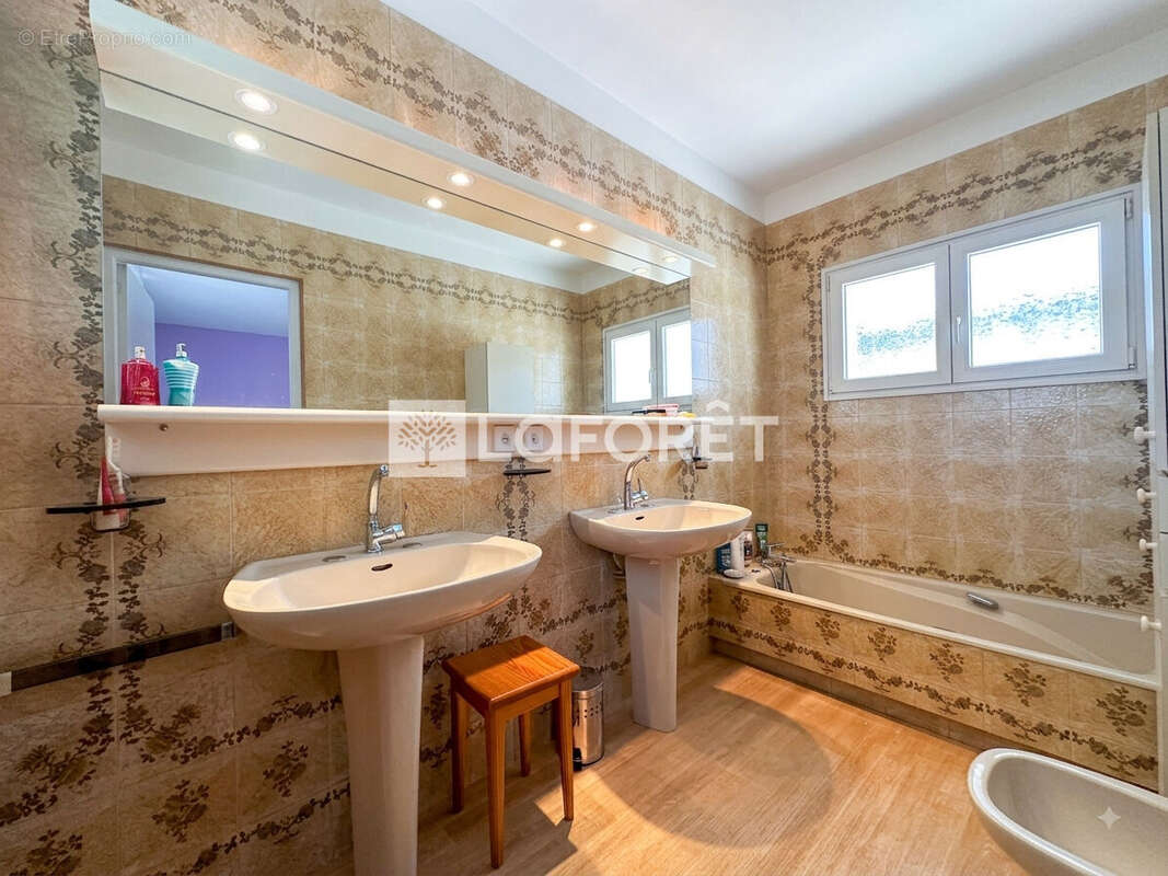 Maison 126 m² à Cambon  - photo 11