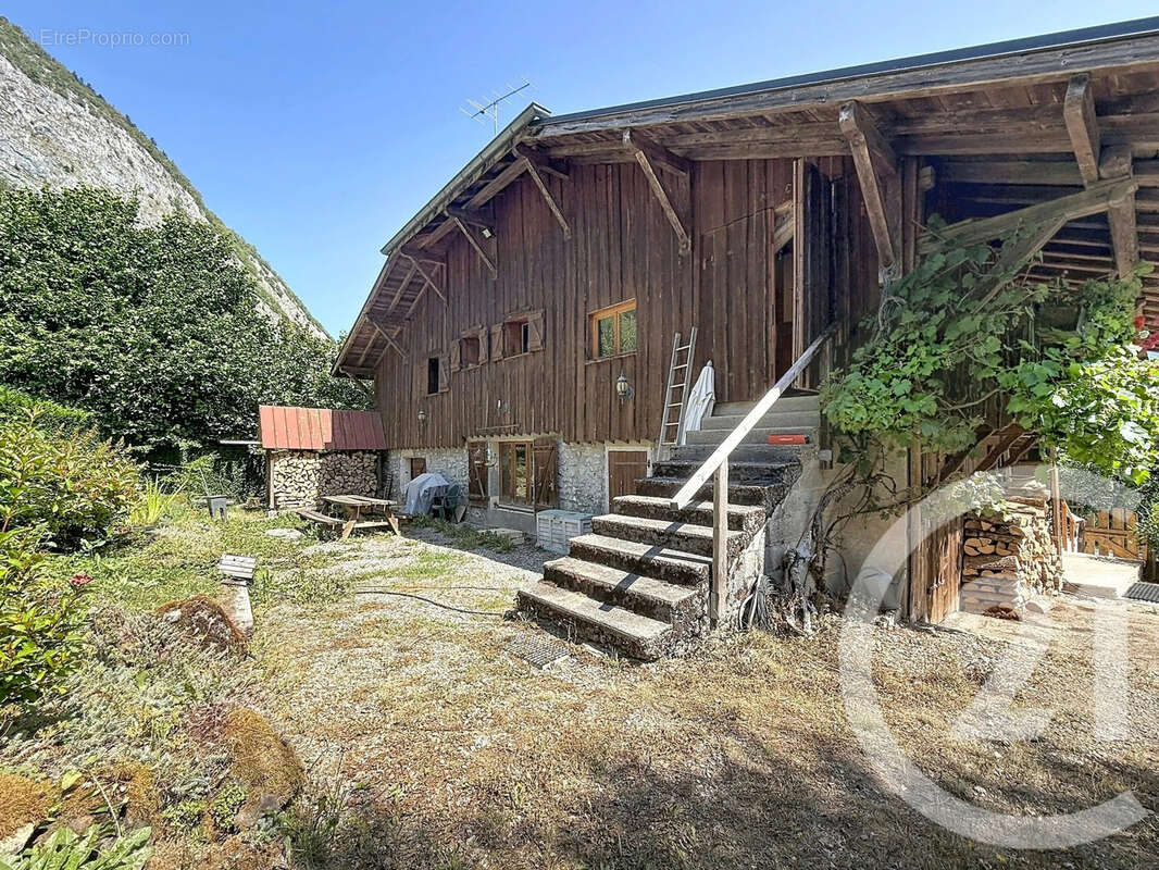 Maison 155 m² à Chatillon-Sur-Cluses  - photo 3