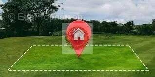 Terrain à COULANGES-LES-NEVERS