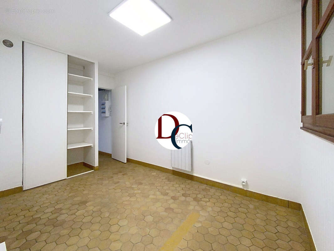 Photo 4 - Commerce à COMPIEGNE