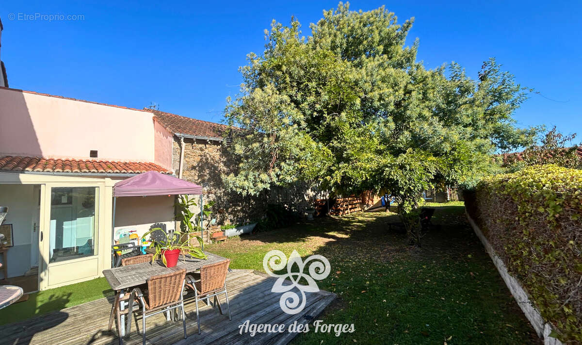 Maison à SAINT-CRESPIN-SUR-MOINE