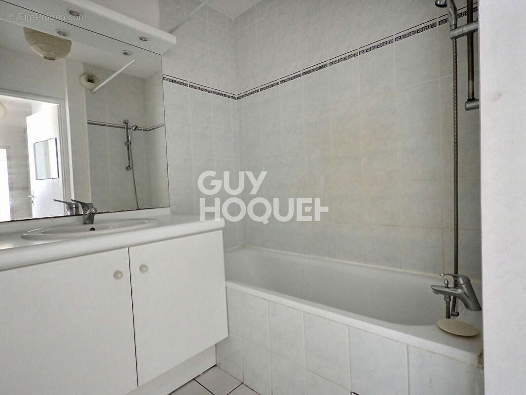 Appartement à MARSEILLE-1E
