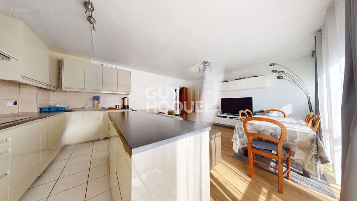 Appartement à PARIS-20E