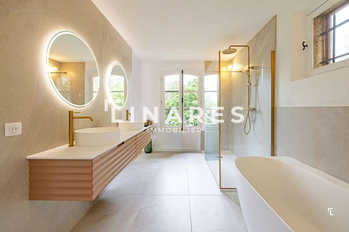 Maison à AIX-EN-PROVENCE