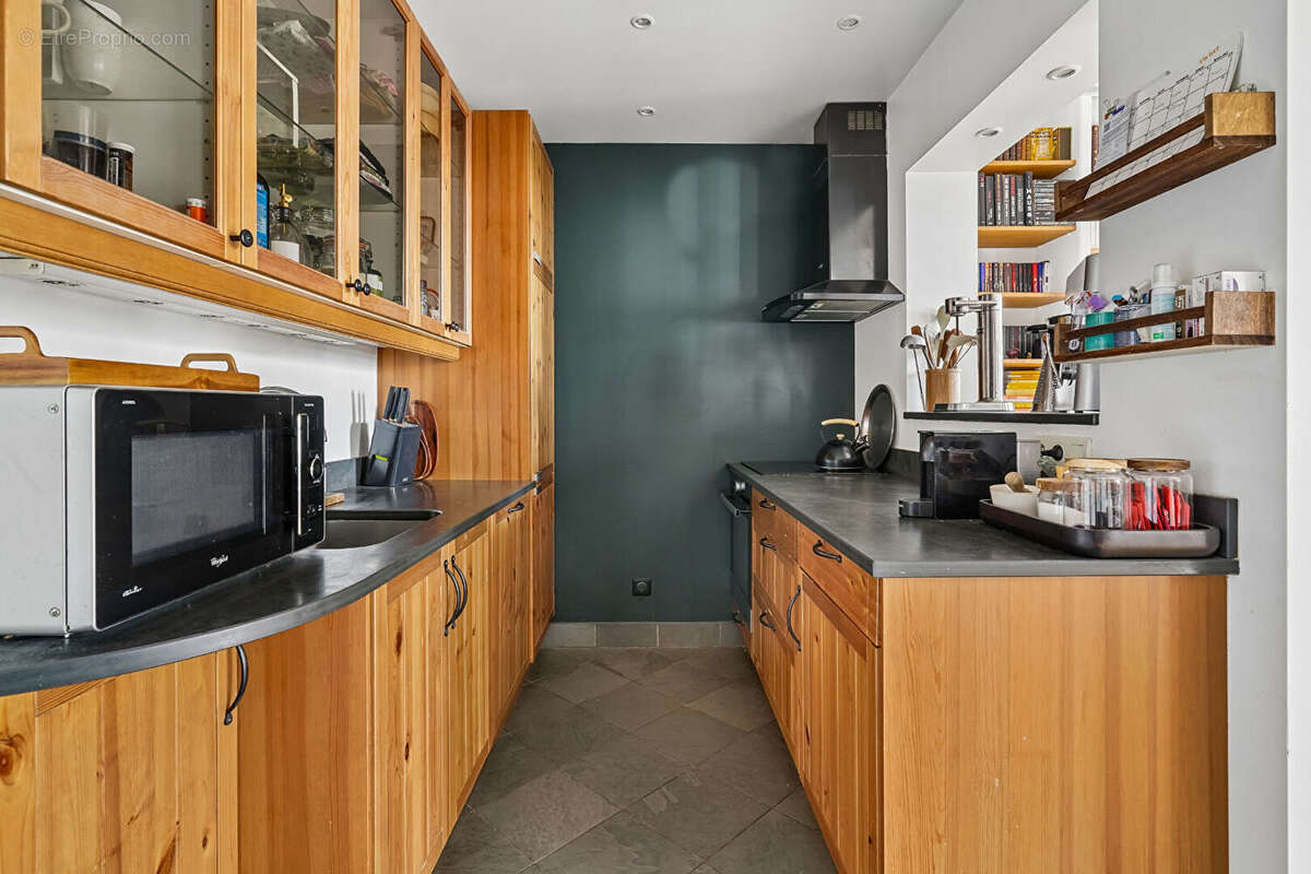 Appartement à LEVALLOIS-PERRET