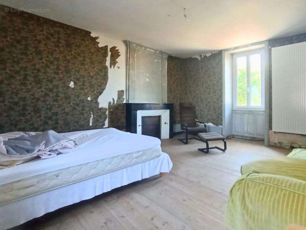 Maison à MONTHOIRON