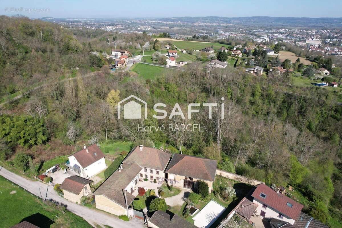 Photo 2 - Maison à MAUBEC