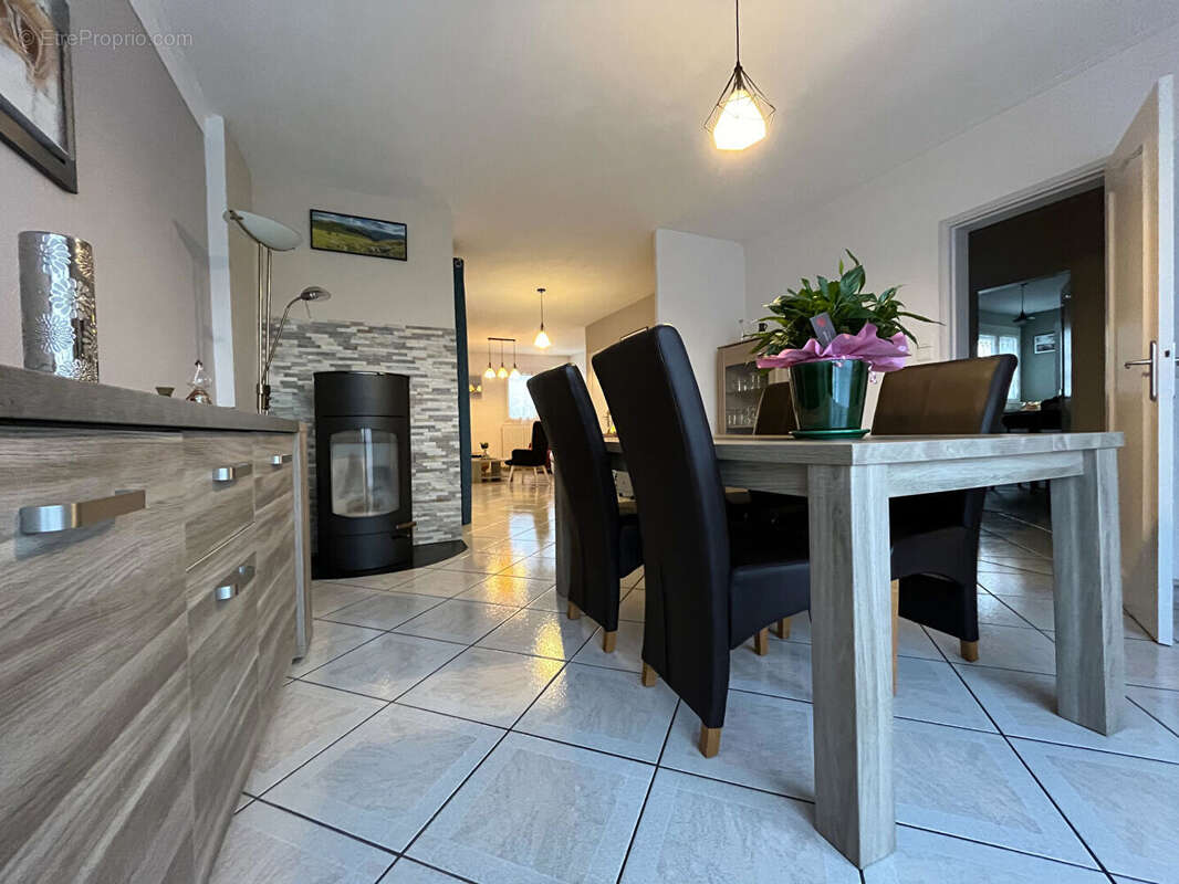 Maison à ARPAJON-SUR-CERE