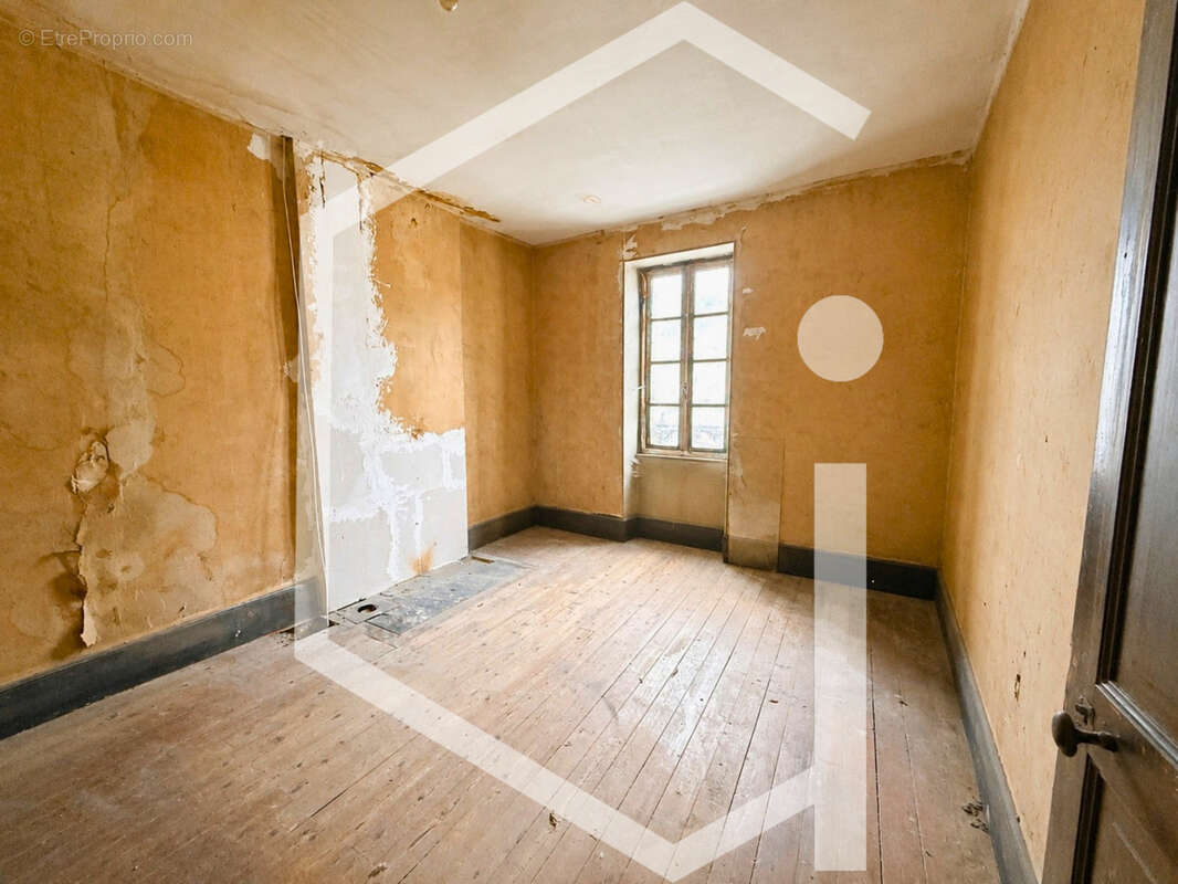 Maison à LA CHARITE-SUR-LOIRE