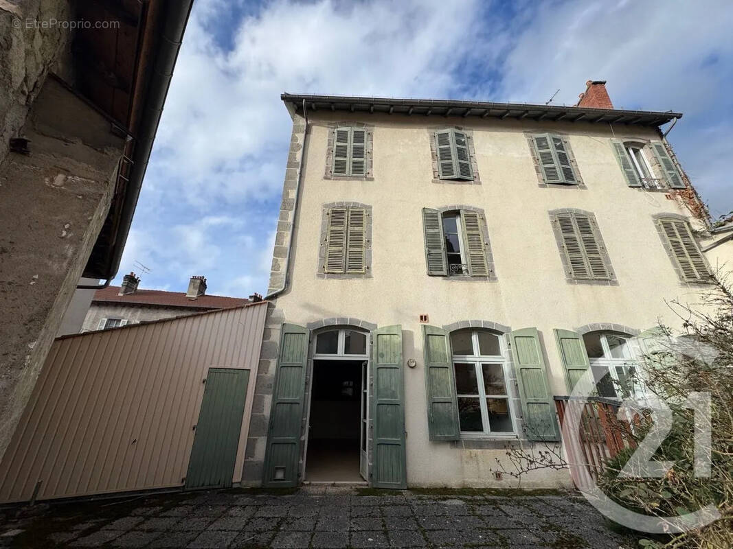 Appartement à AURILLAC
