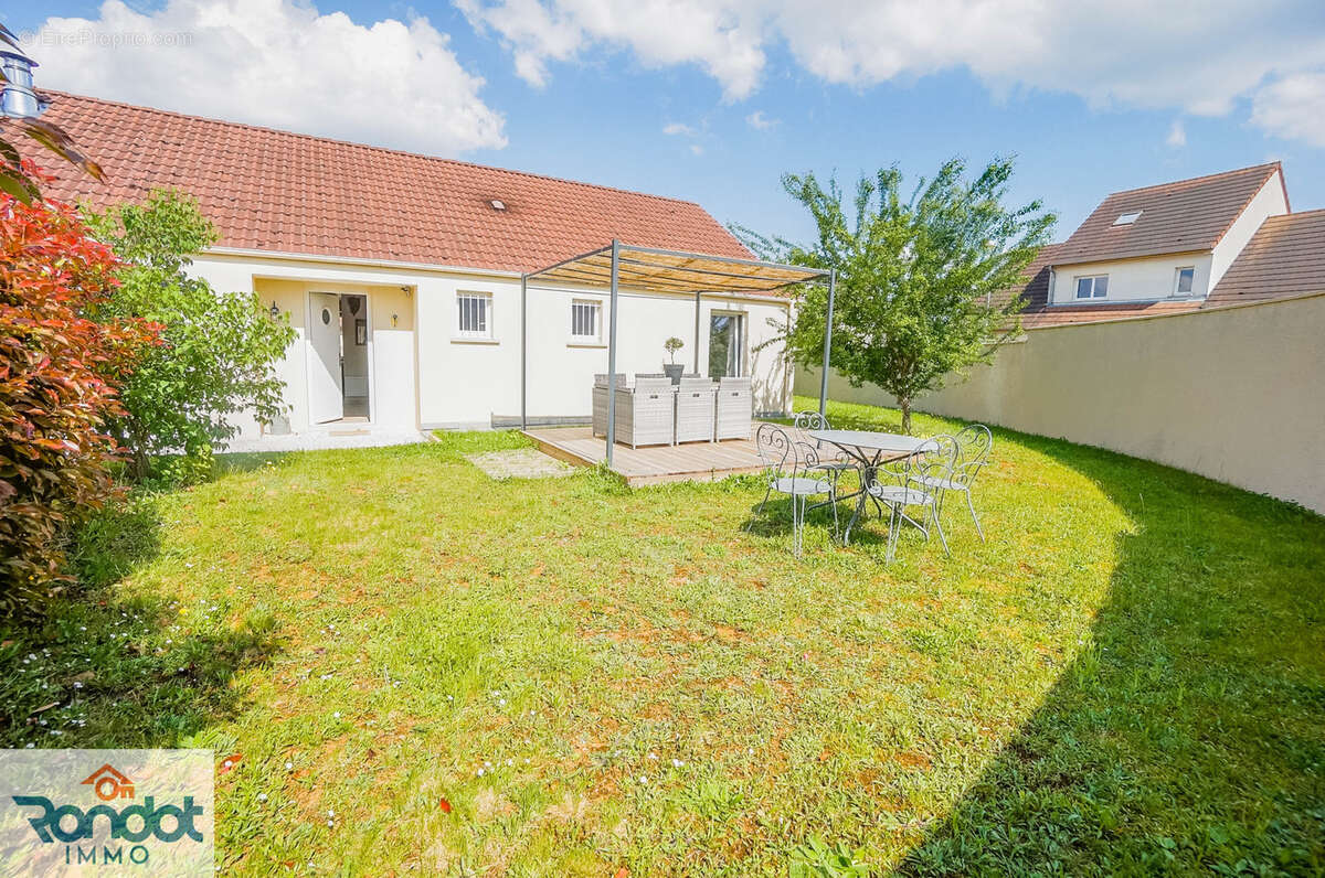 Maison à IS-SUR-TILLE