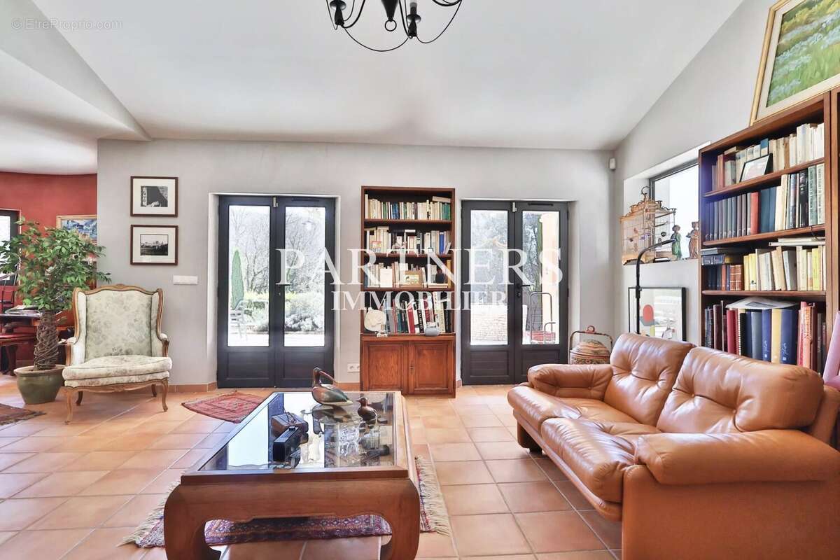 Maison à LE THOLONET