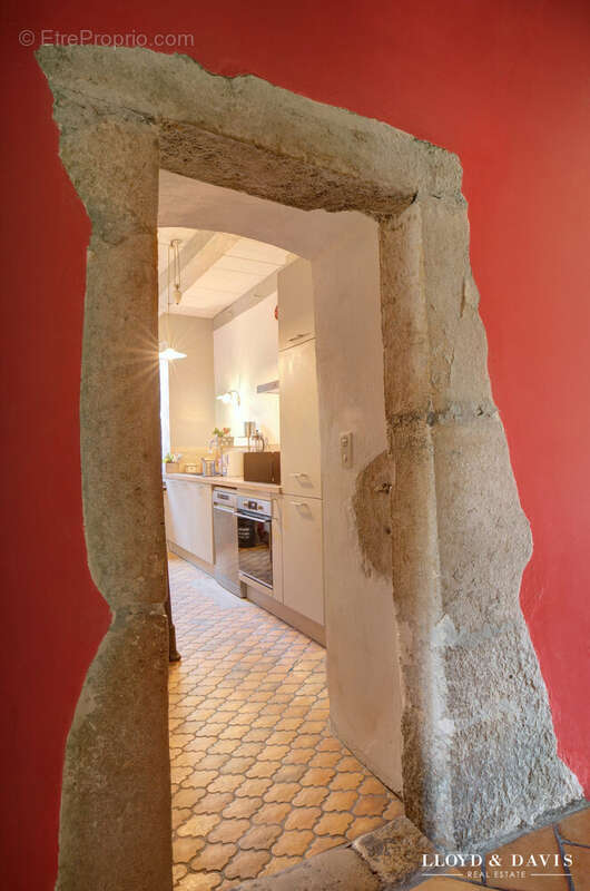Maison 273 m² à Sainte-Marie-D'alloix  - photo 8