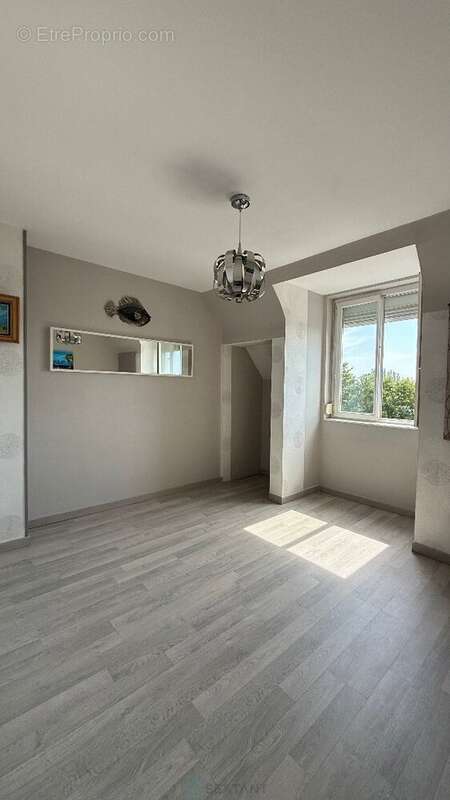 Charmante maison mitoyenne d'un côté atypique au cur d'Orival, en bord de Seine - photo 9