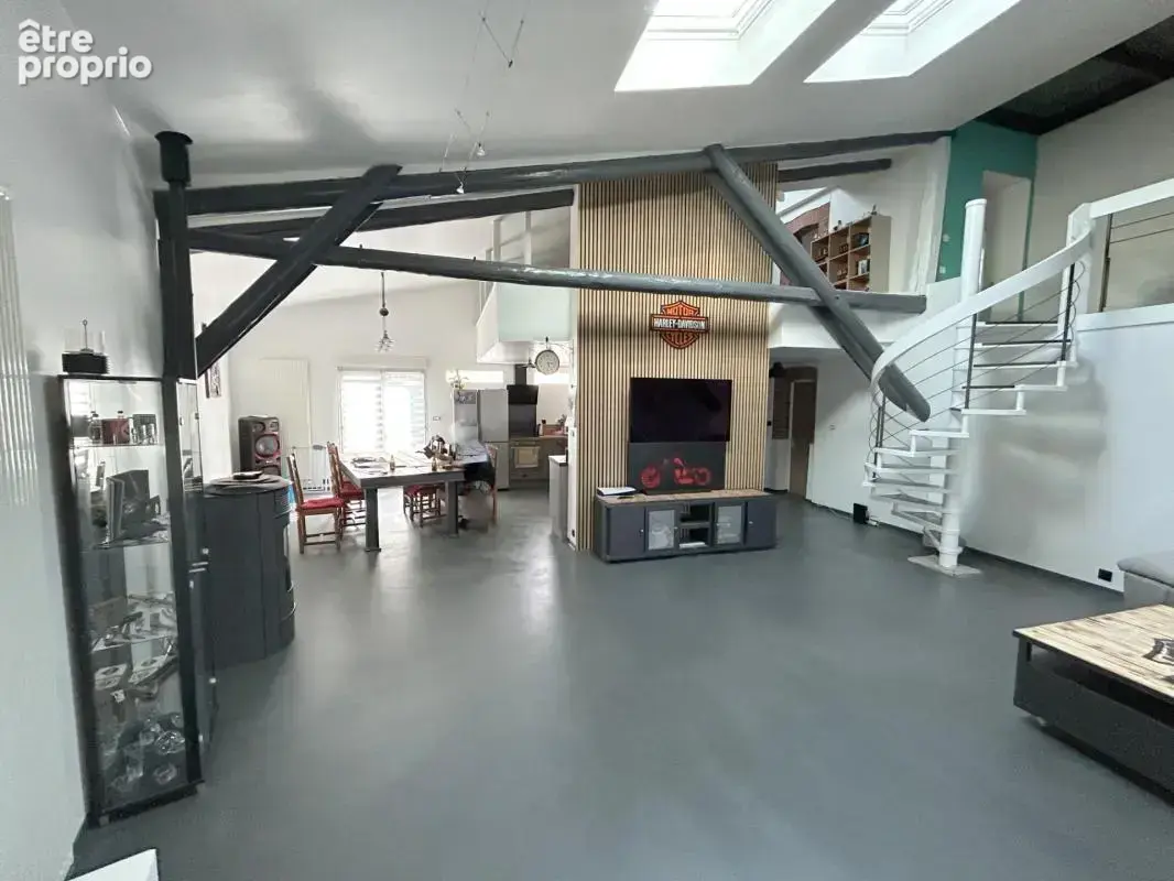 Maison familiale atypique – ancien corps de ferme rénové – 190 m² - photo 2