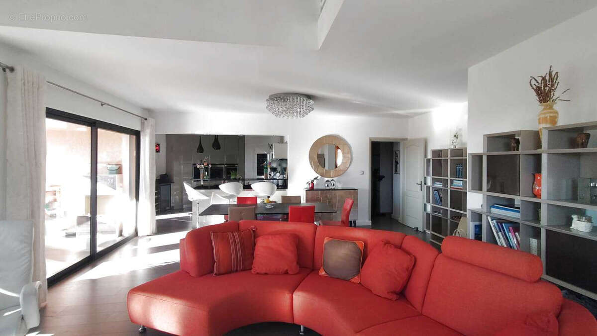 Appartement à CARQUEIRANNE