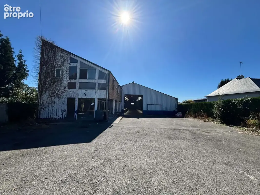 À VENDRE   Local commercial de 1 100 m2 - photo 2
