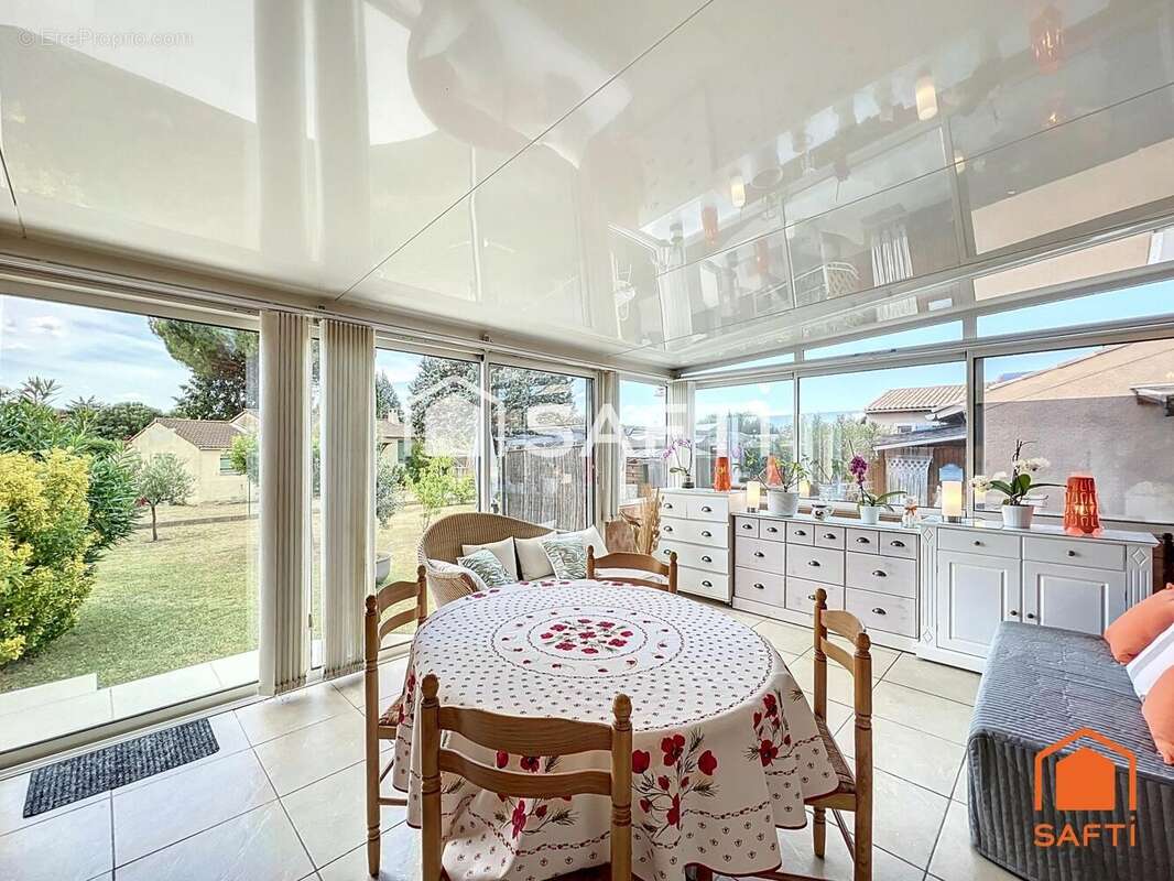 Photo 3 - Maison à REGUSSE