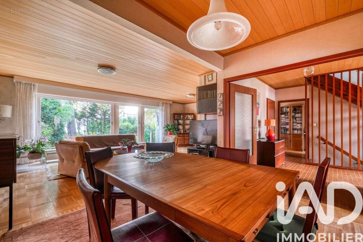 Photo 3 - Maison à LES PAVILLONS-SOUS-BOIS