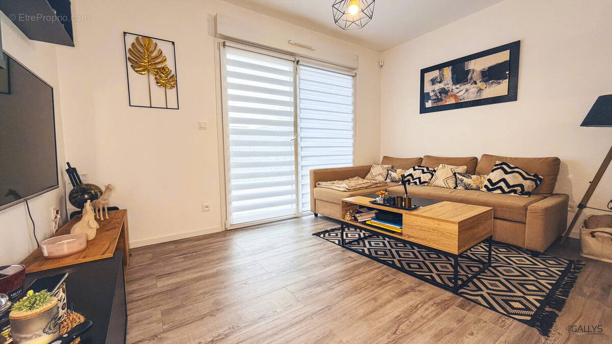 Appartement à CUVRY