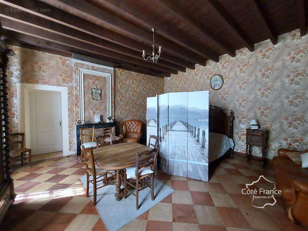 Maison à LAMOTHE-LANDERRON