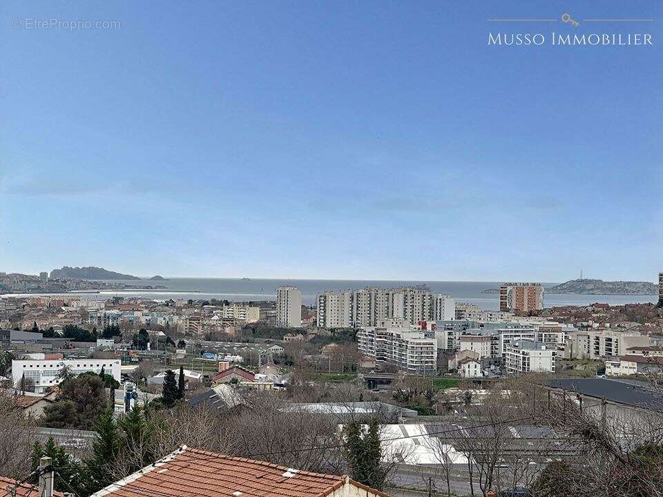 Appartement à MARSEILLE-15E