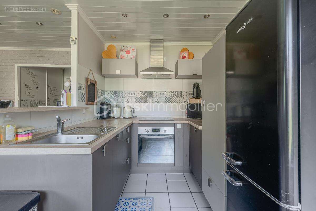 T2 bis en duplex – 47 m² Carrez / 64 m² au sol – À deux pas des commodités de La Balme-de-Sillingy - photo 4