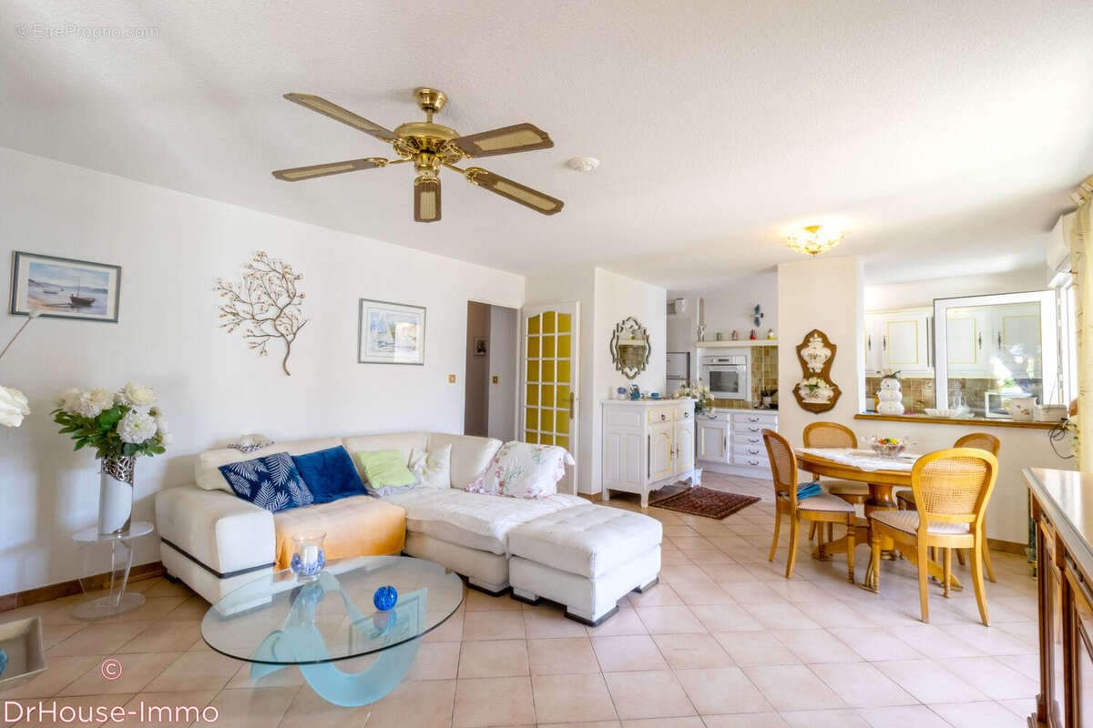 Appartement 74 m² à Cavalaire-Sur-Mer  - photo 5