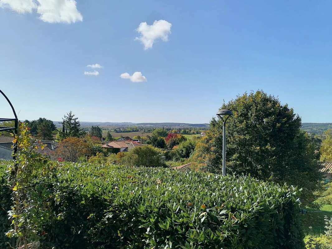 Maison à MONFLANQUIN