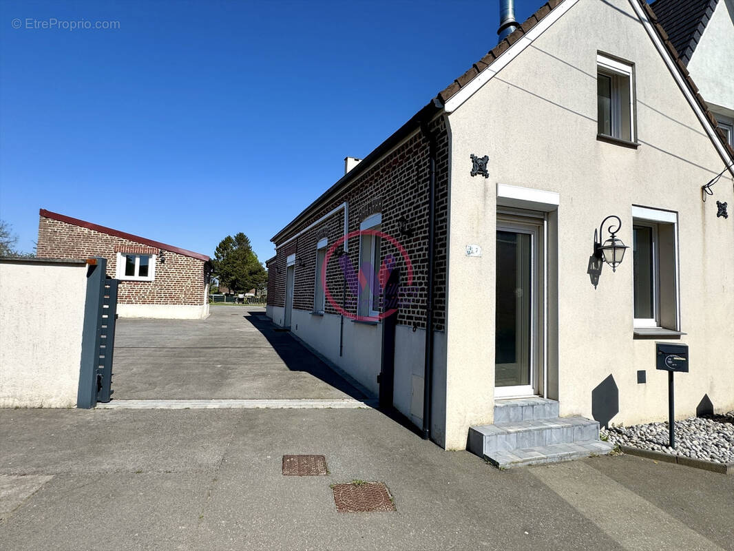 Maison à SERVINS