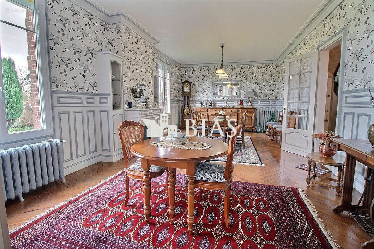 Maison à SAINT-GEORGES-DU-VIEVRE