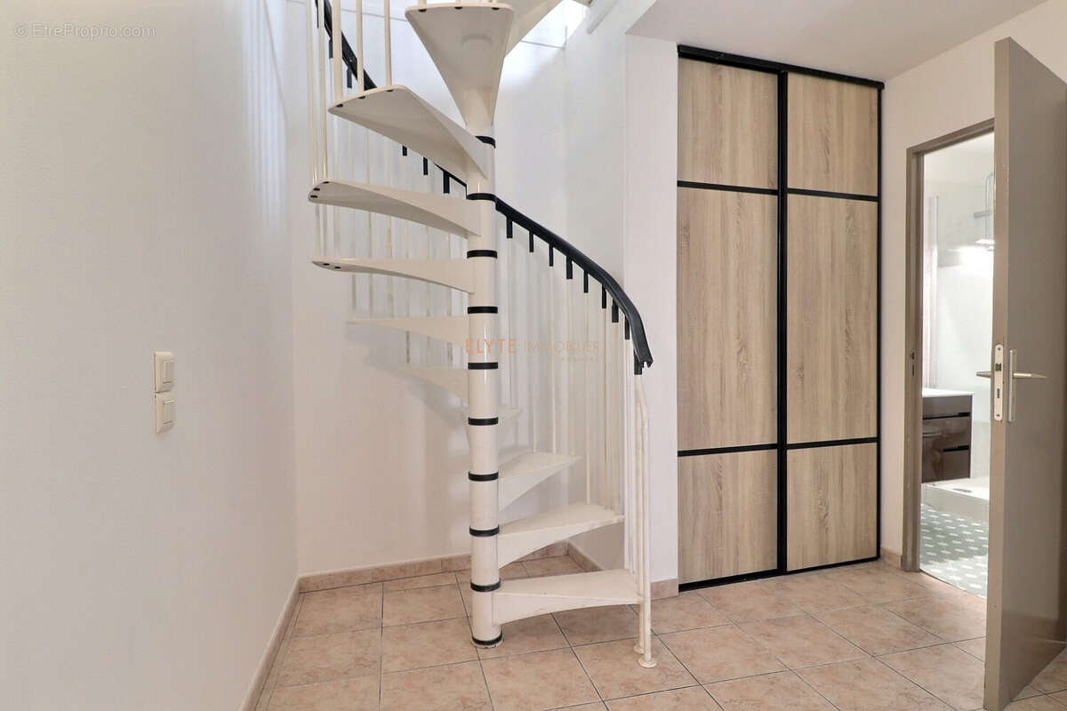 Appartement à SAINT-CHAMAS