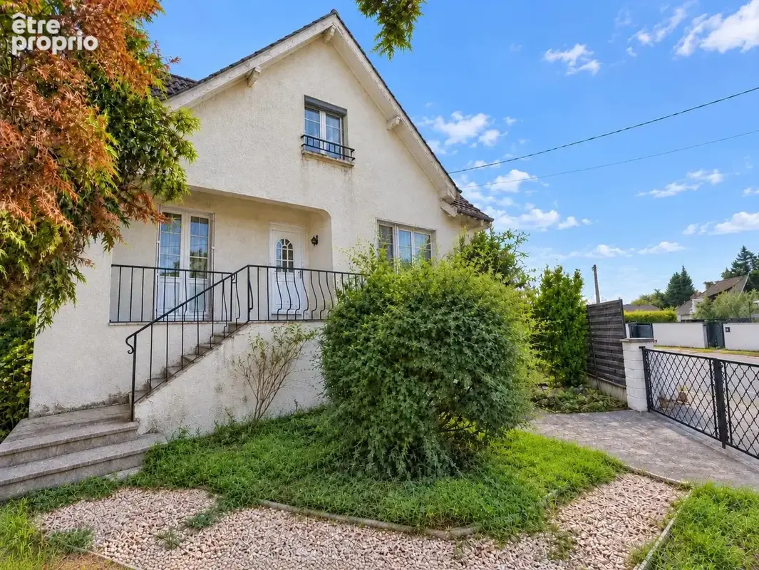 Maison familiale 4 chambres Saint-Rémy-en-Rollat - photo 2
