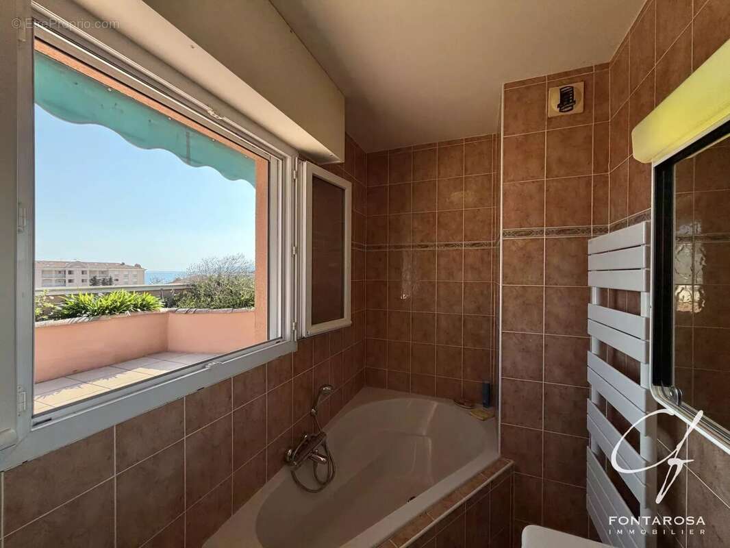 Appartement à FREJUS