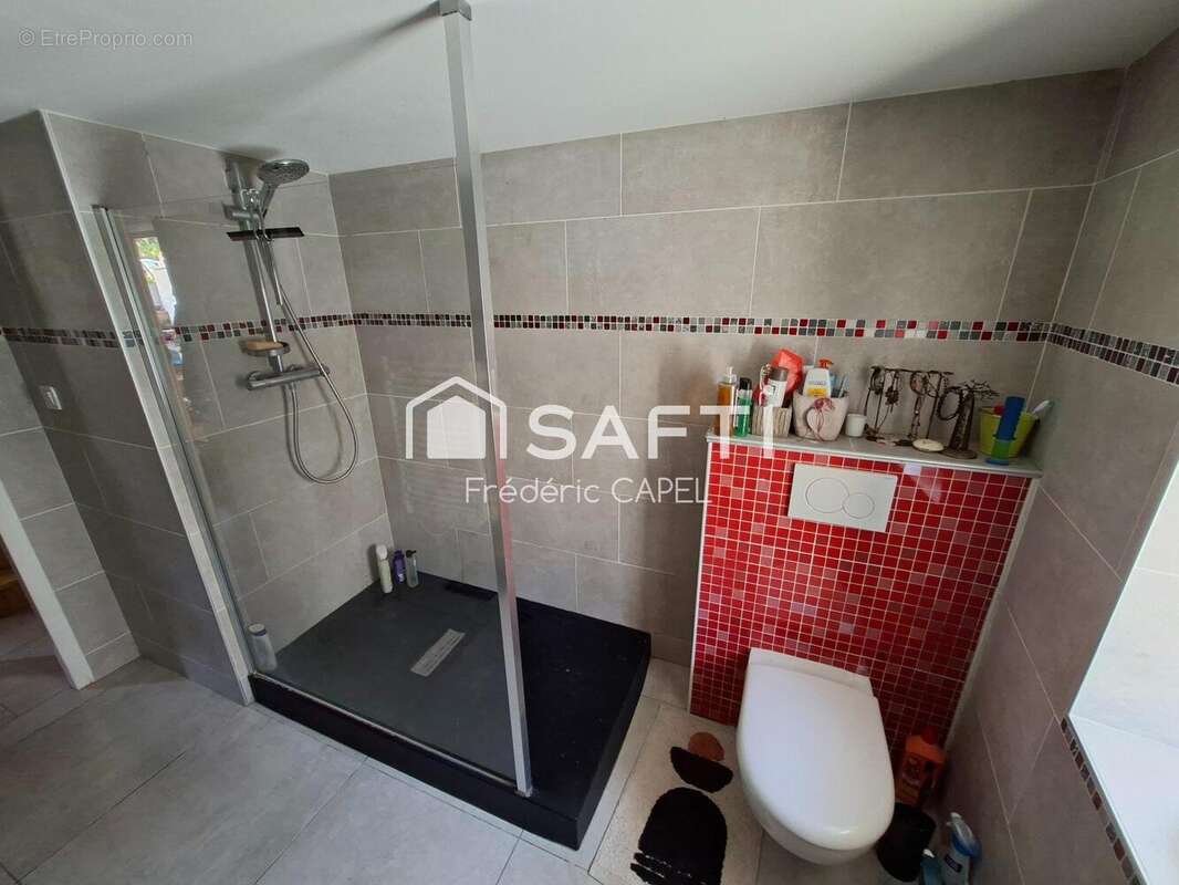 Maison 93 m² à Castres  - photo 5