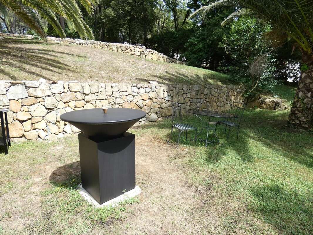 Maison à MOUGINS