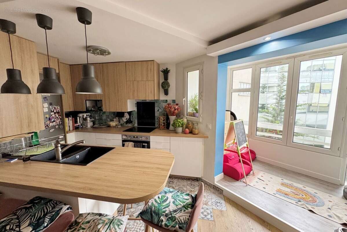 Appartement à LEVALLOIS-PERRET