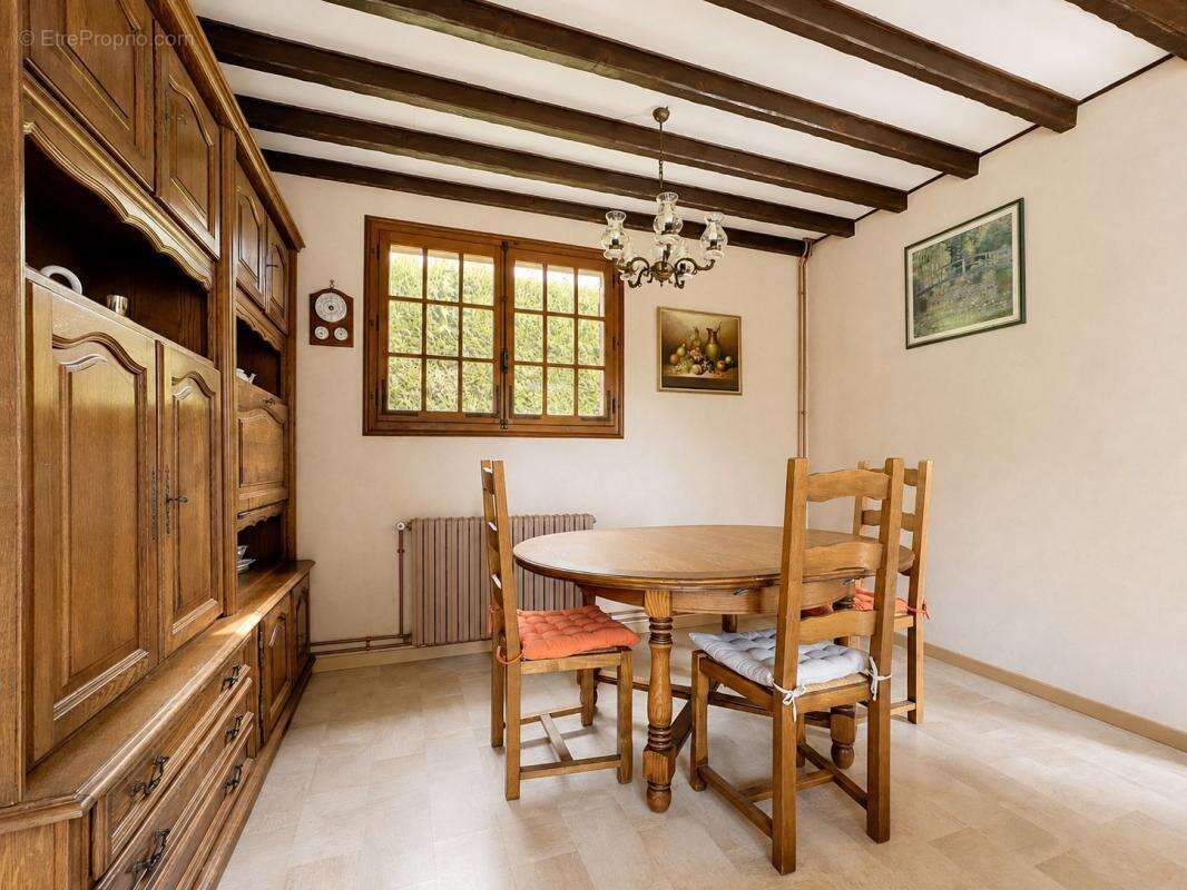 Maison à SAINTE-GENEVIEVE