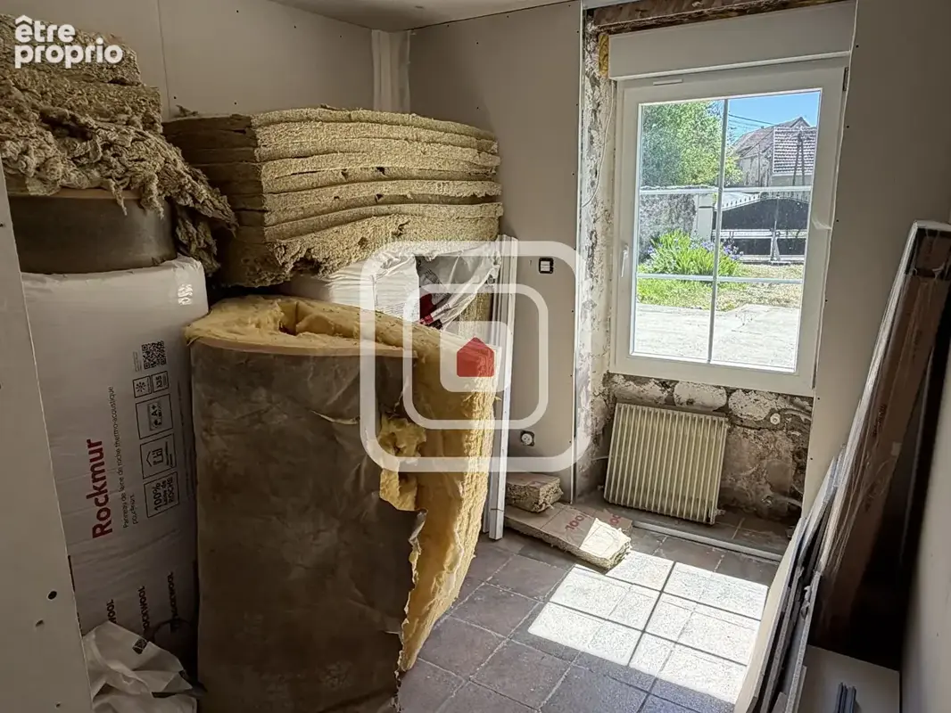 Ensemble immobilier de 278 m² avec jardin, piscine et dépendances - photo 14